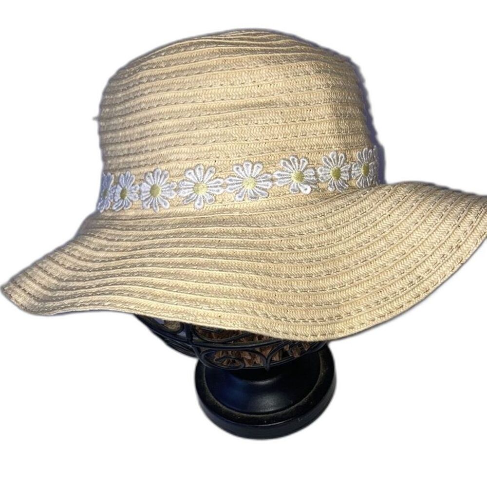 DAISIES Woven Straw Bucket Hat White Yellow Daisies Womens One Size Fits Most